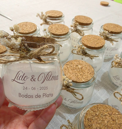 Velitas en envases de vidrio de 100 ml con tapa de corcho — Cera de parafina — detalle 3